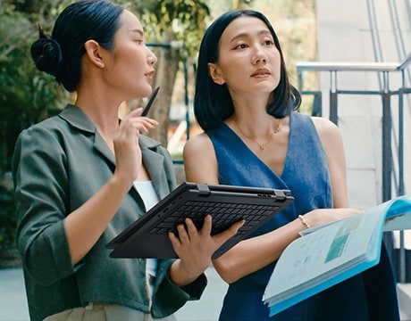 With 5G WWAN option, you can work anywhere your mobile phone does without the need for a hotspot on the Lenovo ThinkPad T14s 2-in-1 laptop.