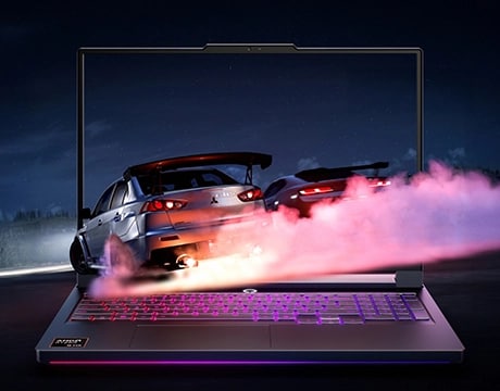 Images of racing automobiles enter the display of the Lenovo Legion Pro 7 Gen 10 (16” AMD). מחשב נייד Legion Pro 7 16AFR10H 83RU001RIV מבית Lenovo