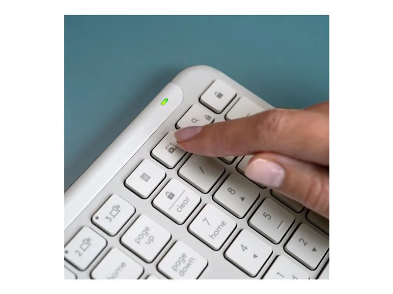 Logitech K950 Signature Slim Full-Size Wireless Keyboard with