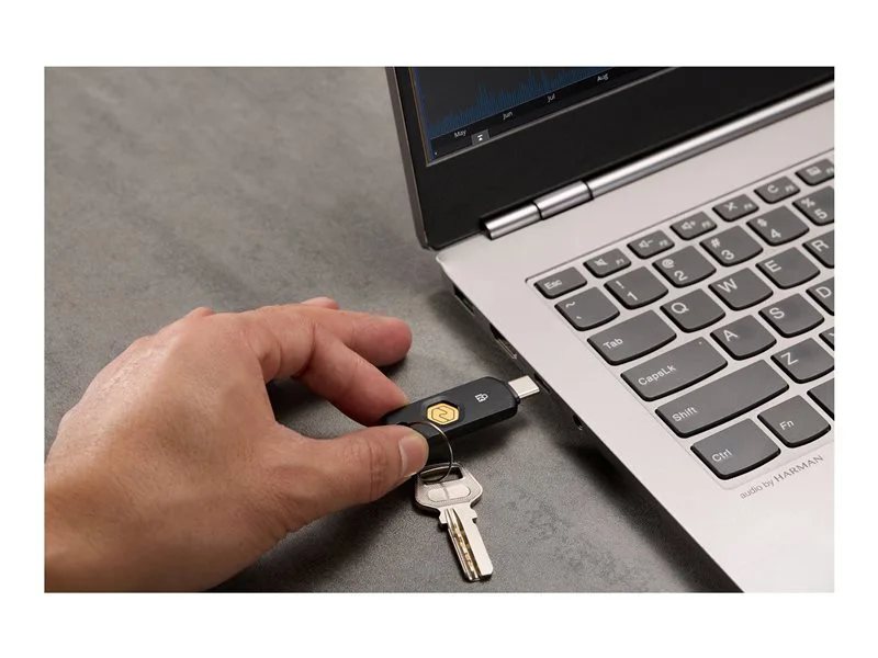 Kensington VeriMark NFC+ USB-C Security Key | 78818072 | Lenovo US