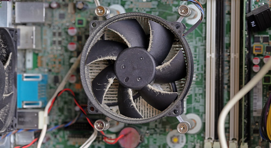 ホコリの蓄積による冷却性能の低下