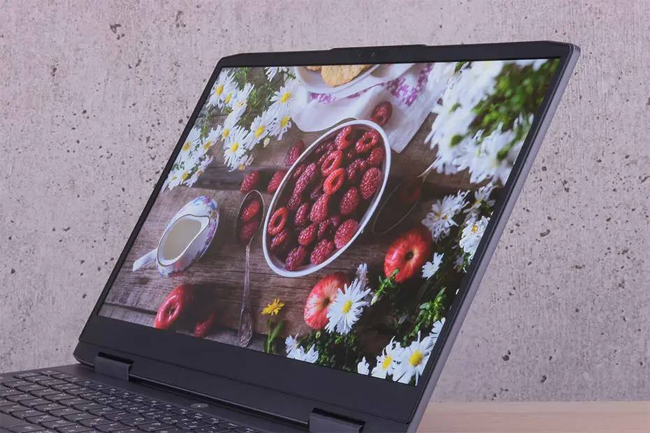 15.6型ノート「Lenovo LOQ 15IRH8」