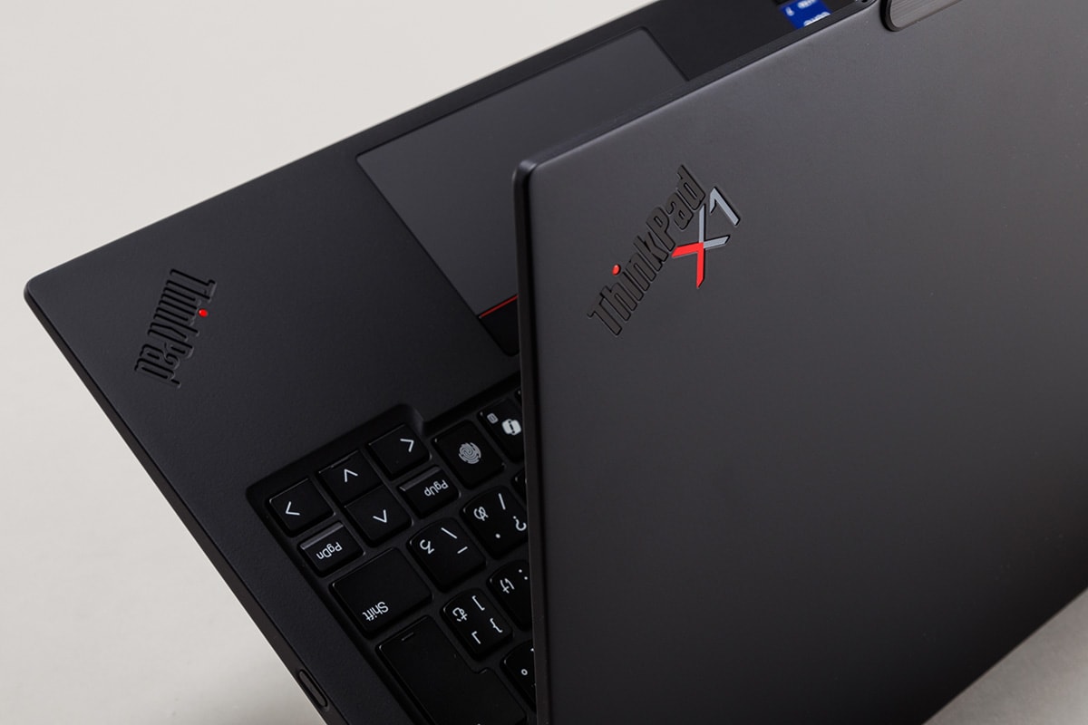 約986gの衝撃、切れ味鋭いエッジが光る「AI時代のThinkPad」―今売れて