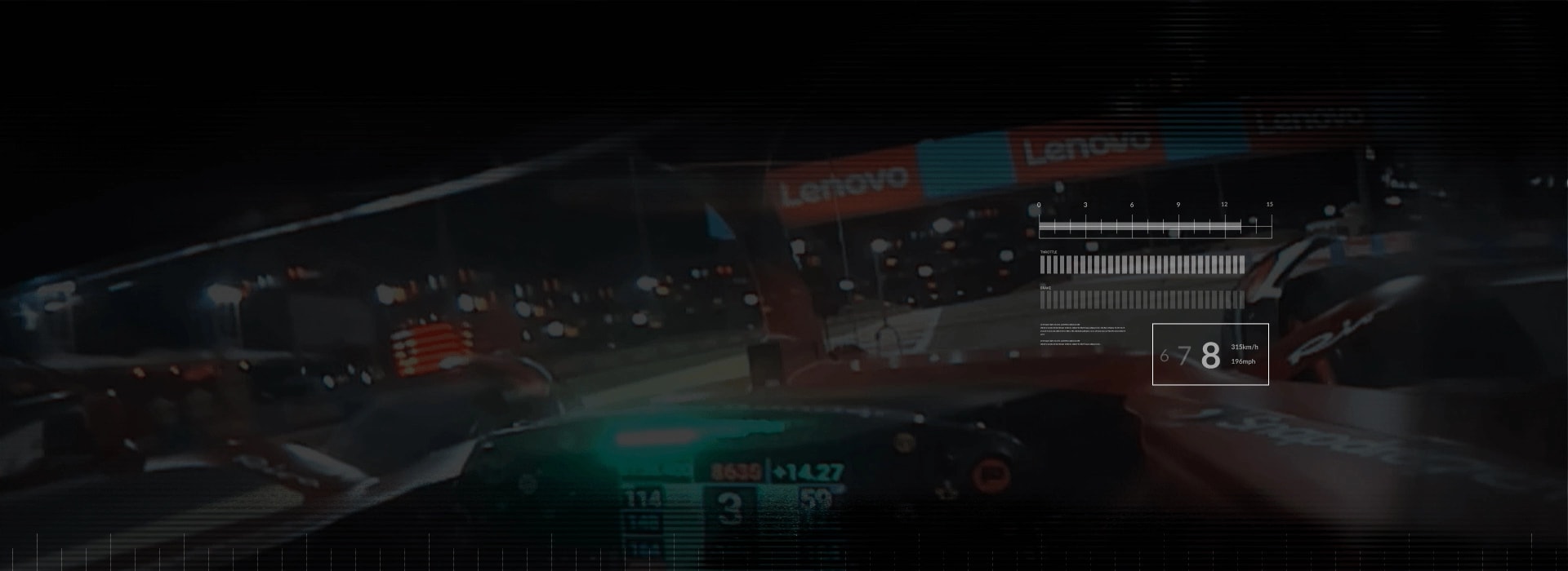 Vnútorná perspektíva závodného jazdca F1 míňajúceho bannery Lenovo na trati