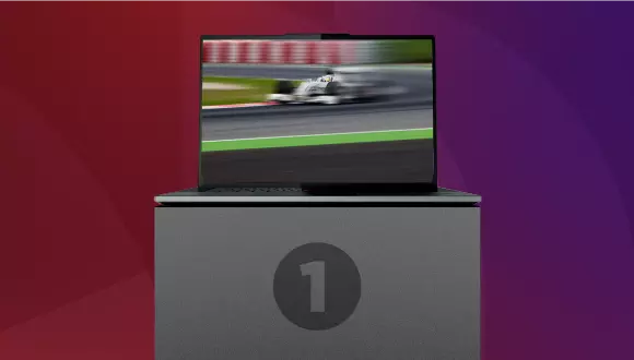 Lenovo ThinkPad с изображением болида Формулы 1 на подиуме
