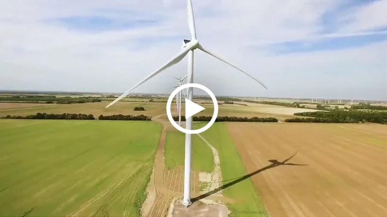 Vidéo de Vestas utilisant l’analyse de données volumineuses de Lenovo pour exploiter la puissance du vent
