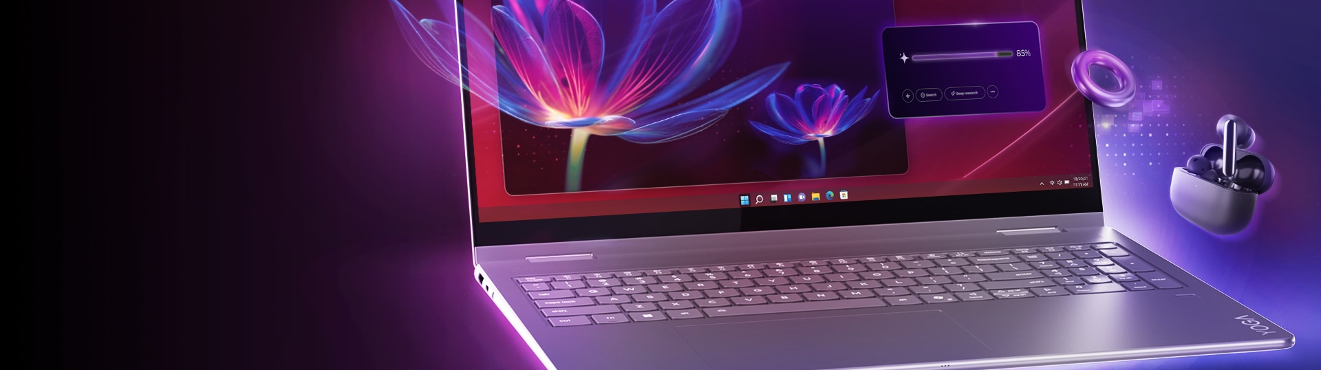 Un portable Yoga élégant avec un écran affichant des graphiques aux fleurs éclatantes, un clavier éclairé et un panneau d’interface utilisateur flottant dans le haut à droite. Le fond mauve foncé met en évidence une paire d’écouteurs sans fil Lenovo.