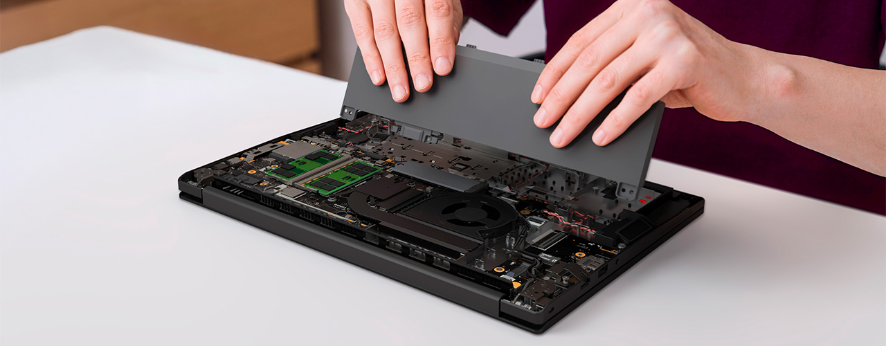 Lenovo ThinkPad T16 Gen 5 AMD internal view
