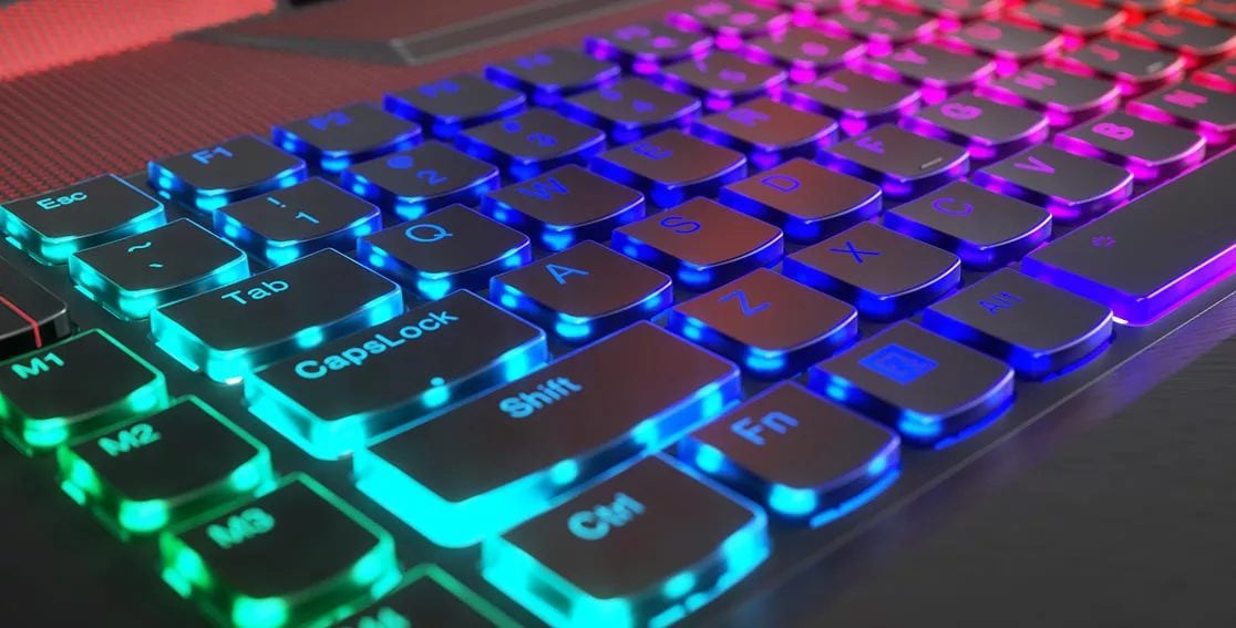 Accessoire idéal pour votre PC gamer, ce clavier gaming tombe à