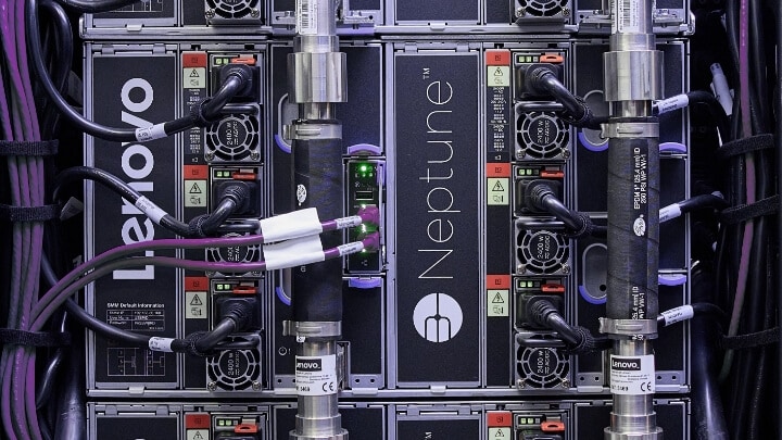 Close up image of Neptune liquid cooled servers