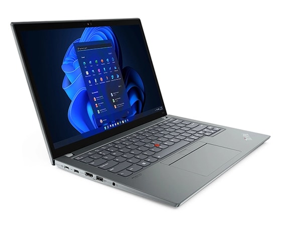 Le portable Lenovo ThinkPad X13 Gen 3 en gris tempête, ouvert à 90 degrés et incliné pour montrer les ports côté gauche.