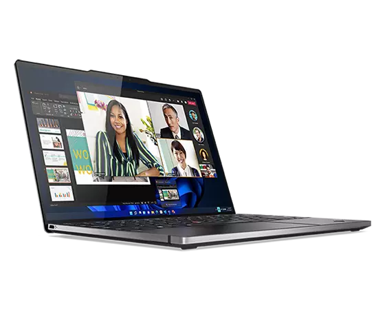 Le portable Lenovo ThinkPad Z13, ouvert à 90 degrés, est légèrement incliné pour montrer les ports du côté gauche.