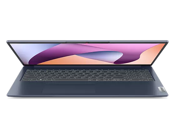 Vue avant du portable IdeaPad Slim 5 Gen 8 en coloris Abyss Blue, avec capot partiellement ouvert