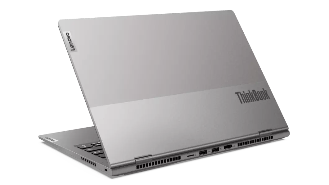 Imagen desde un ángulo trasero de la laptop Lenovo ThinkBook 14p 2da Gen (14”, AMD) abierta a 70°