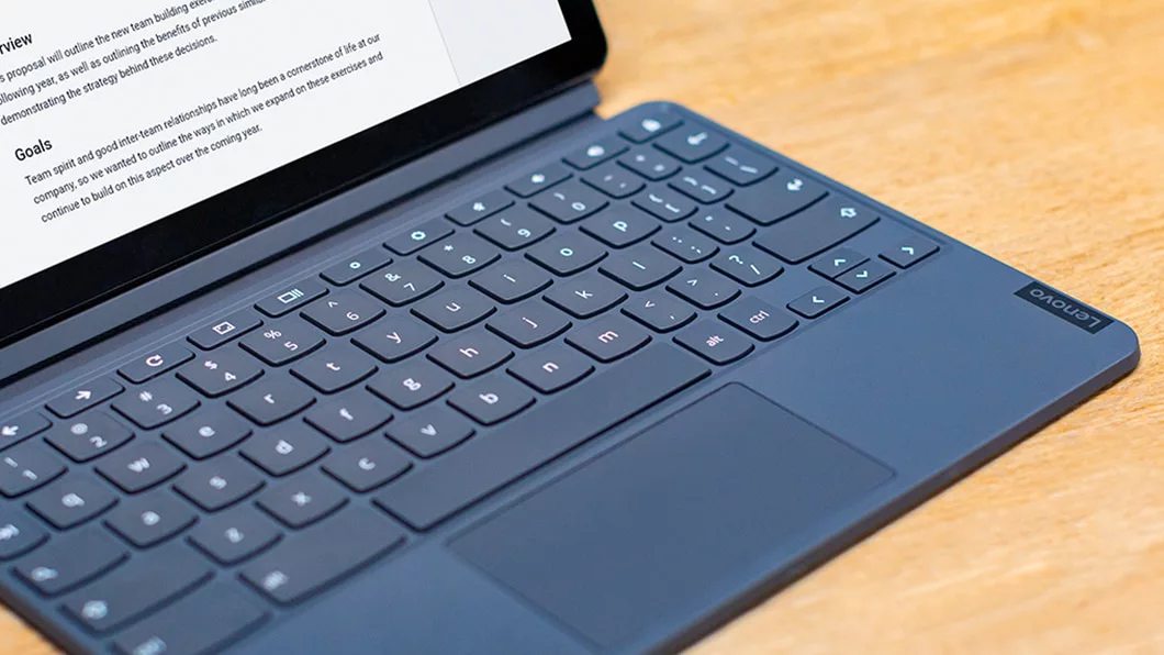 Close-up van het verwijderbare toetsenbord van de IdeaPad Duet Chromebook