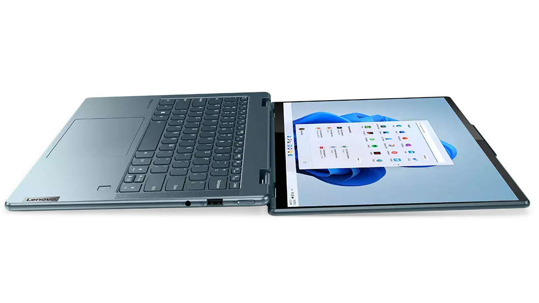 Vista de la portátil Lenovo Yoga 7i 7ma Gen (14&quot;, Intel) 2 en 1 multimodo abierta a 180°, desde su perfil derecho